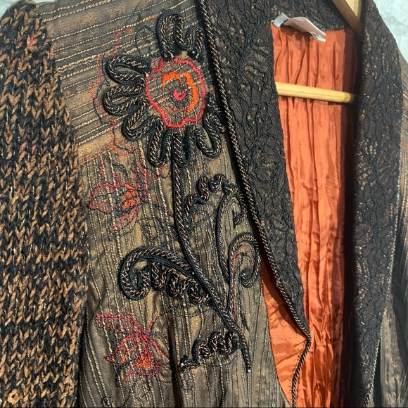 ALBERTO MAKALI. MULTI TEXTURED BLAZER. VICTORIAN INSPIRED. EMBROIDERED. SZ MED - Picture 3 of 8